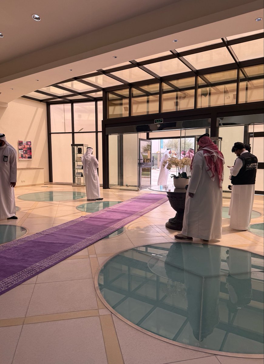 msuaowk's tweet photo. سُعدت بلقاء معالي الدكتور عبدالله الربيعة..خبرة عظيمة ورؤية ملهمة لخدمة المجتمع والإنسانية https://t.co/bO2esIeX2N