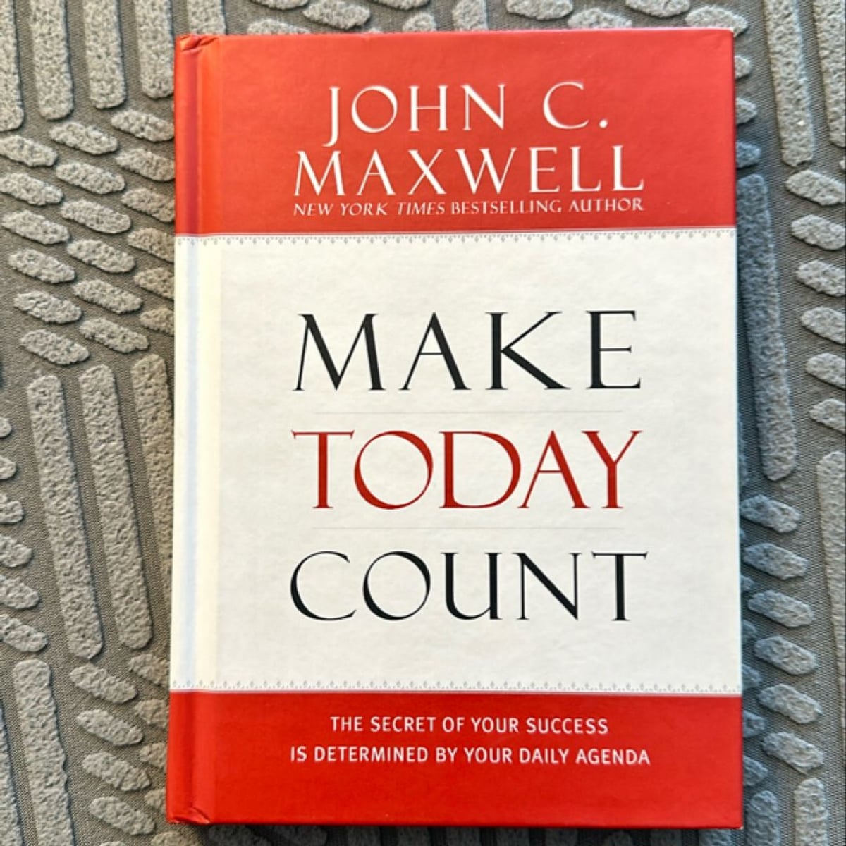MBibliothe51020's tweet image. When you accomplish something that you once believed was impossible, it makes you a new person. It changes the way you see yourself and the world.

Make Today Count Pp. 65
👉 bit.ly/4dxRAMJ
#MakeTodayCount #SuccessHabits #PersonalGrowth #DailySuccess