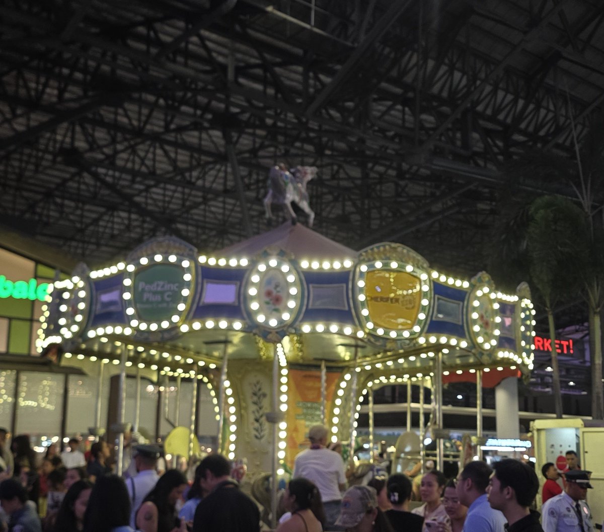 Dito ba ung carousel picture? 😅😅

SB19 PARA SA MASA
<a href="/SB19Official/">SB19 Official</a> #SB19 
#SB19WASinMarketMarket
