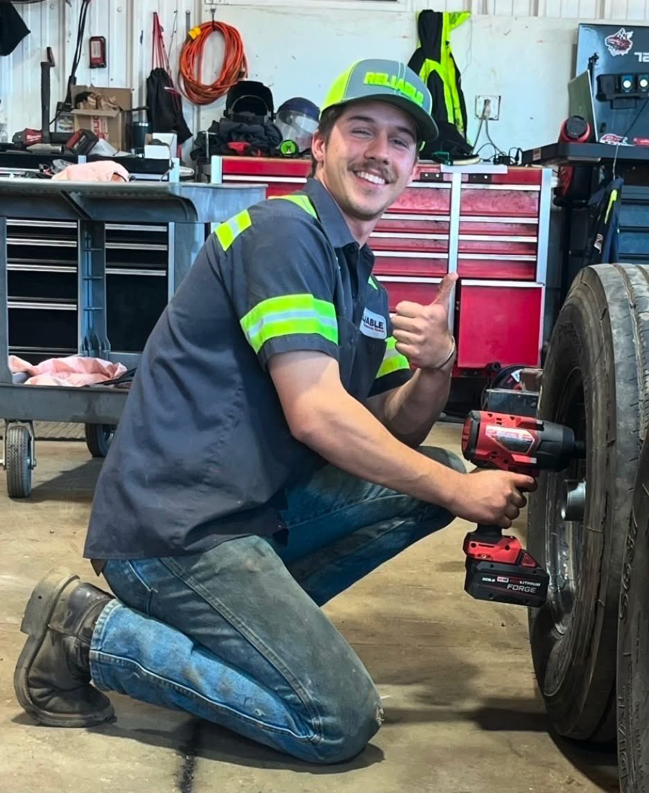 ROBERT_THEBEAR tweet media