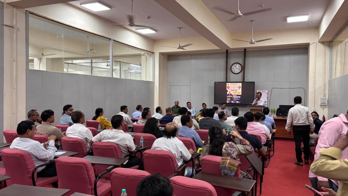 IncomeTaxUPWest's tweet photo. In collaboration with Kanpur Chartered Accountants Society a half day training on the New Income Tax Act‑2025 was inaugurated by CIT Audit Ms. Garima Chaudhary on 29.04.2026 at MSTU training center, Kanpur.
Session on “Overview & Transitory Provisions of Income Tax Act, 2025” was mastered by CA Shri Govind Maheshwari, sensitizing participants on key changes in Direct Tax laws.
Officers/officials of the department along with the members of Chartered Accountant society took part in the concluded session.