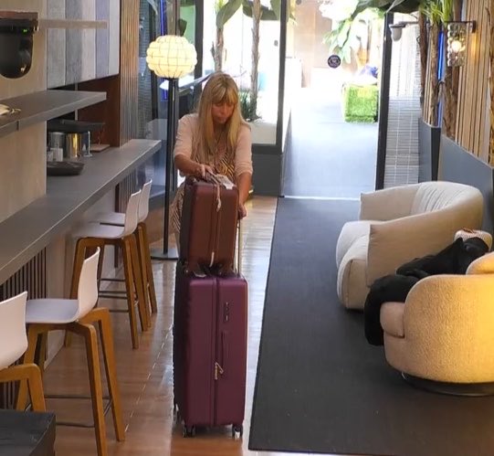 𝙽𝚒𝚗𝚊 ᡣ𐭩 tweet media