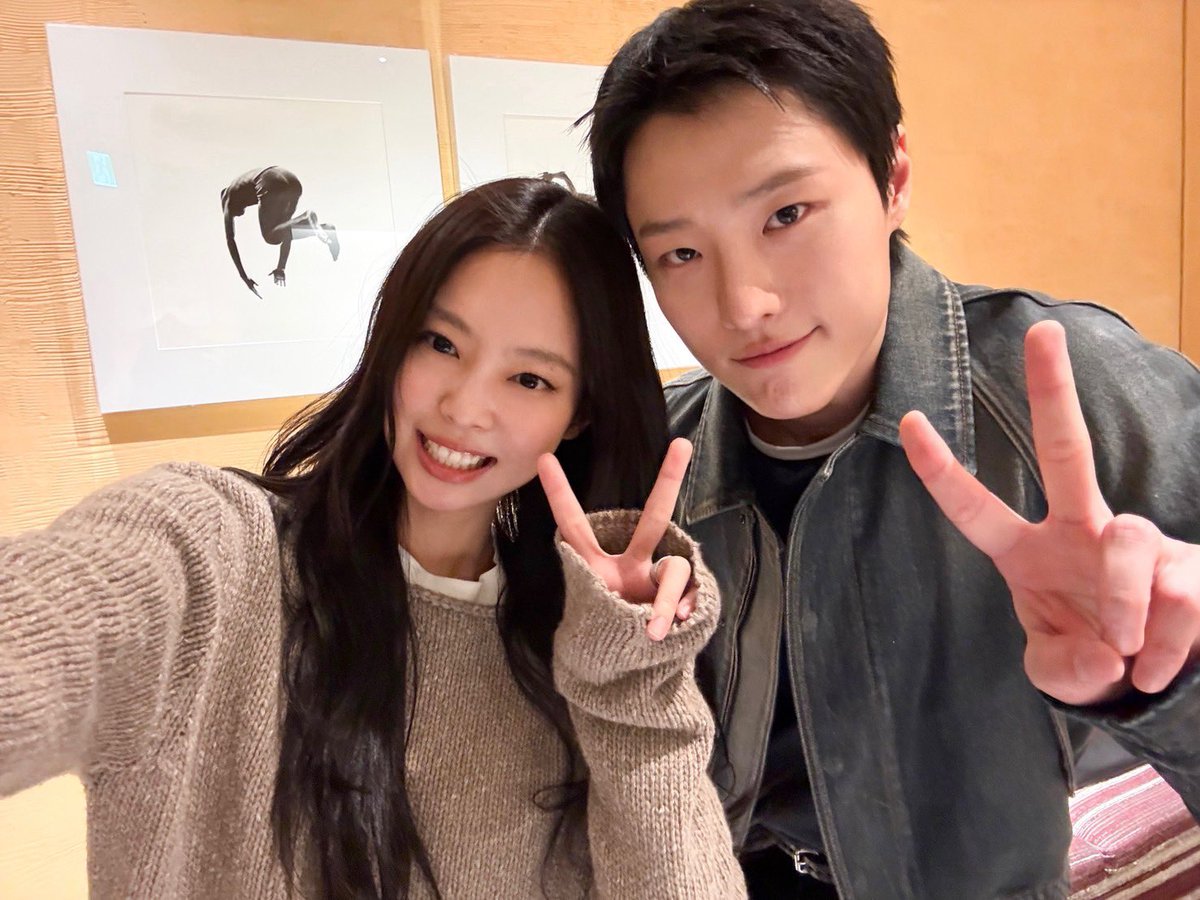 260429 #JENNIE with woodz