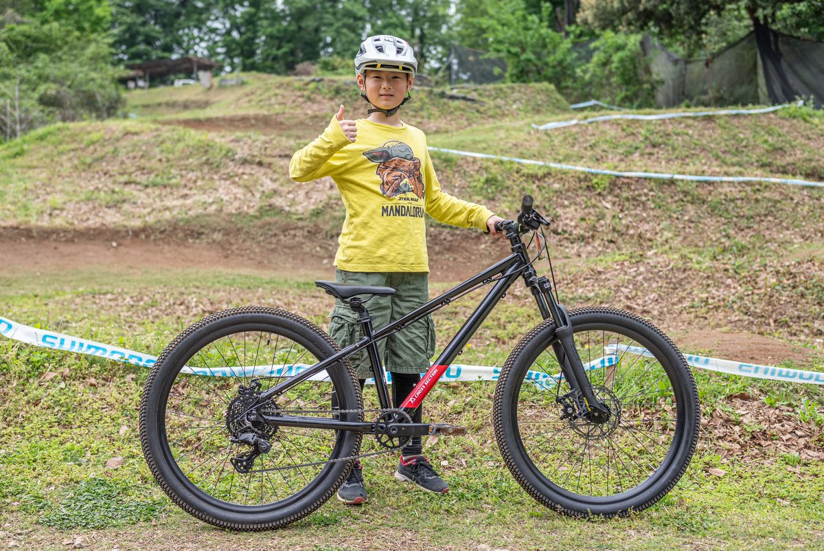 sbpmtb_official's tweet image. 4/29(祝)プライベートレッスン🚴‍♂️
昨年に続き10歳のK君！

今回はパンプトラック＆スラロームでレベルアップ✨
ライン取りやブレーキング、トレイン走行にも挑戦し、親子でナイスライドでした！

またお待ちしてます！

#スマイルバイクパーク #MTB