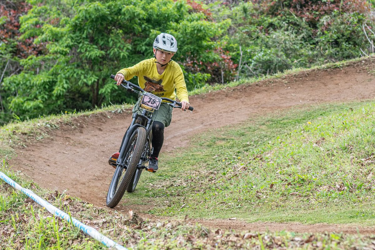 sbpmtb_official's tweet image. 4/29(祝)プライベートレッスン🚴‍♂️
昨年に続き10歳のK君！

今回はパンプトラック＆スラロームでレベルアップ✨
ライン取りやブレーキング、トレイン走行にも挑戦し、親子でナイスライドでした！

またお待ちしてます！

#スマイルバイクパーク #MTB
