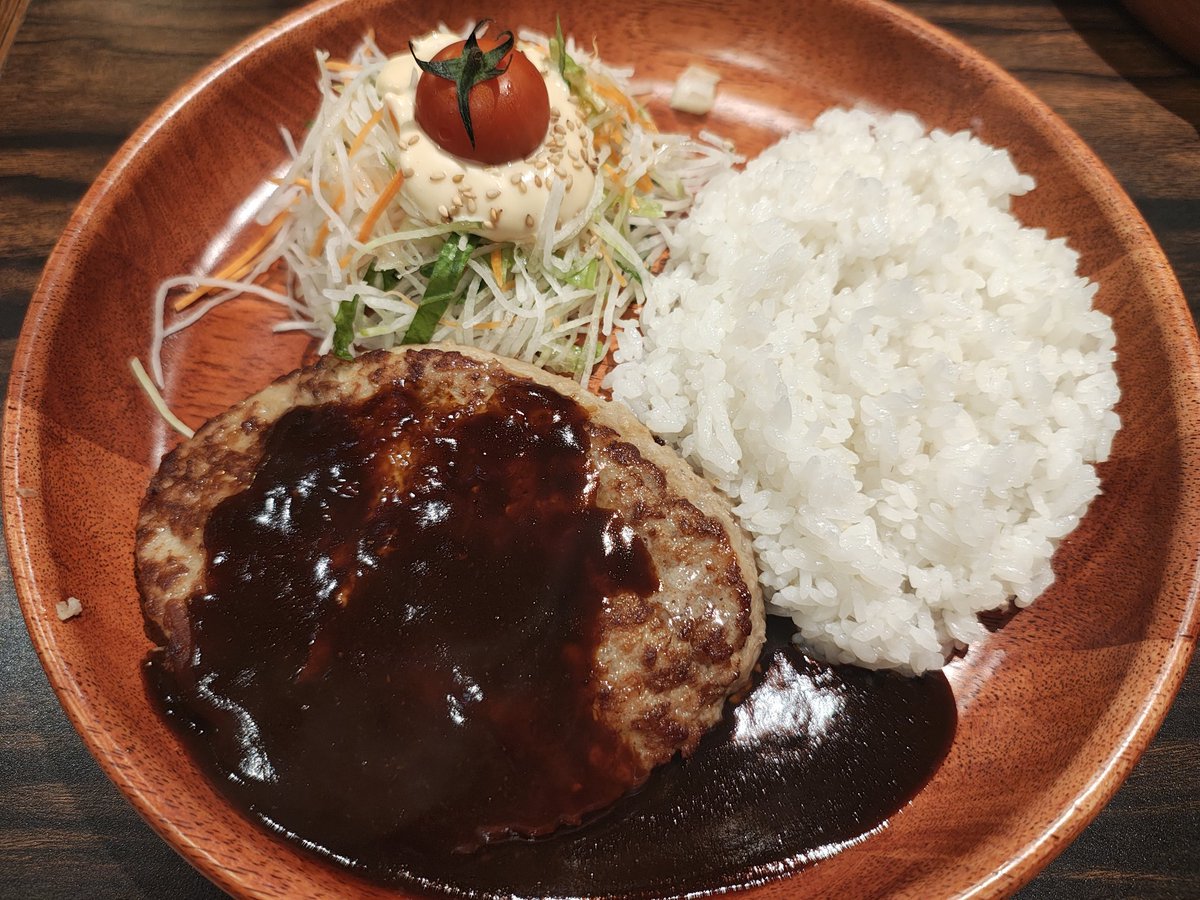 ﾓｰﾘｰ tweet media