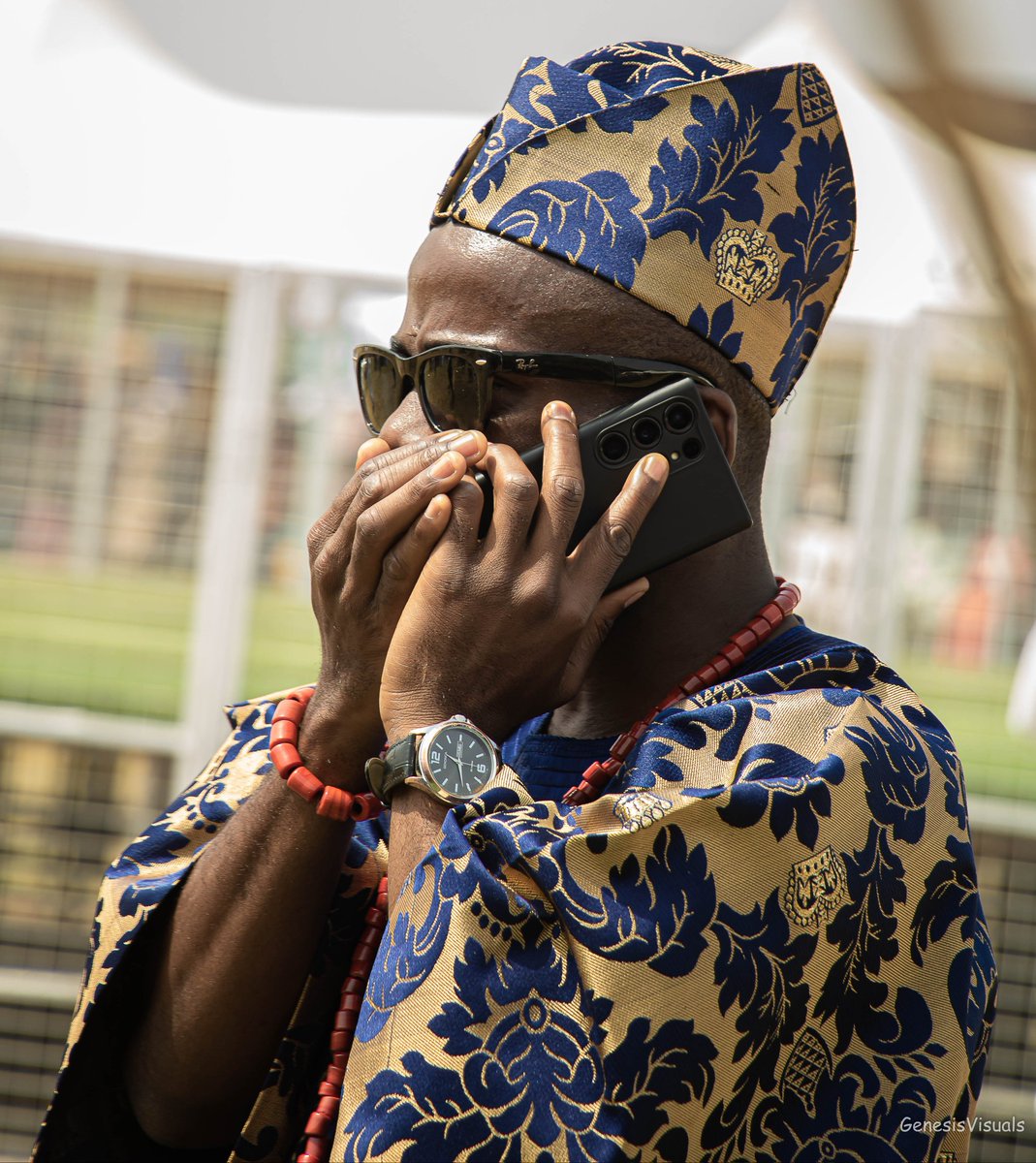 AareMusbau tweet media