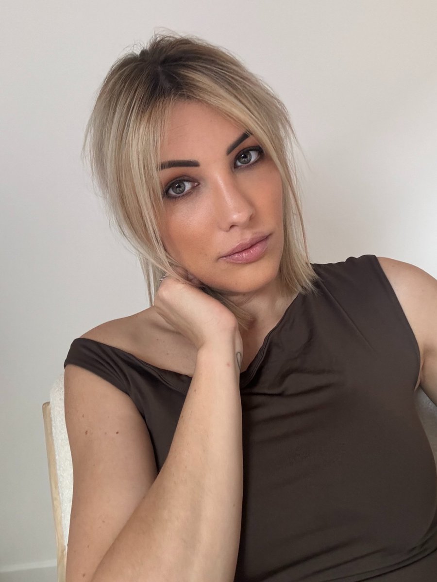 Emilie 💋 tweet media