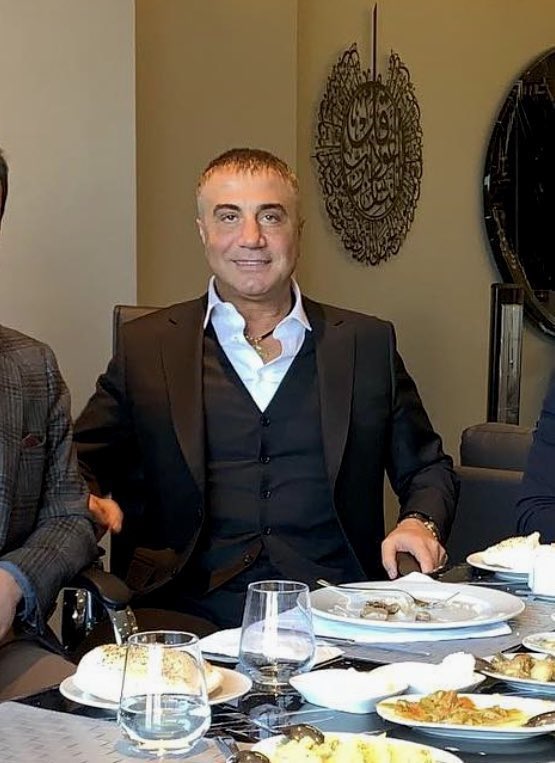 Masanın başı bellidir, hükmü tartışılmaz.

Reis <a href="/sedat_peker/">Sedat Peker</a> #SedatPEKER