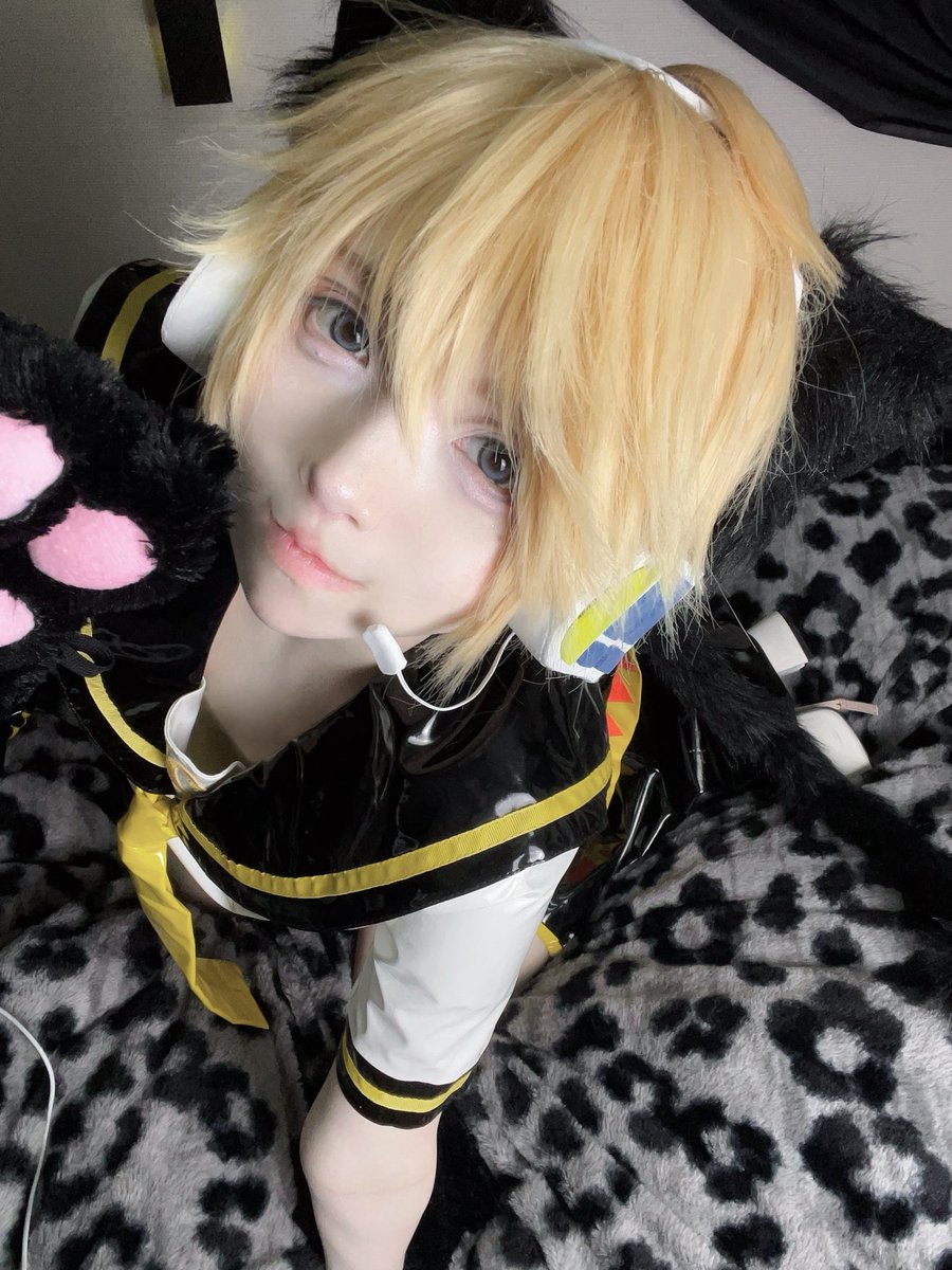 フン🤩b😻b tweet media