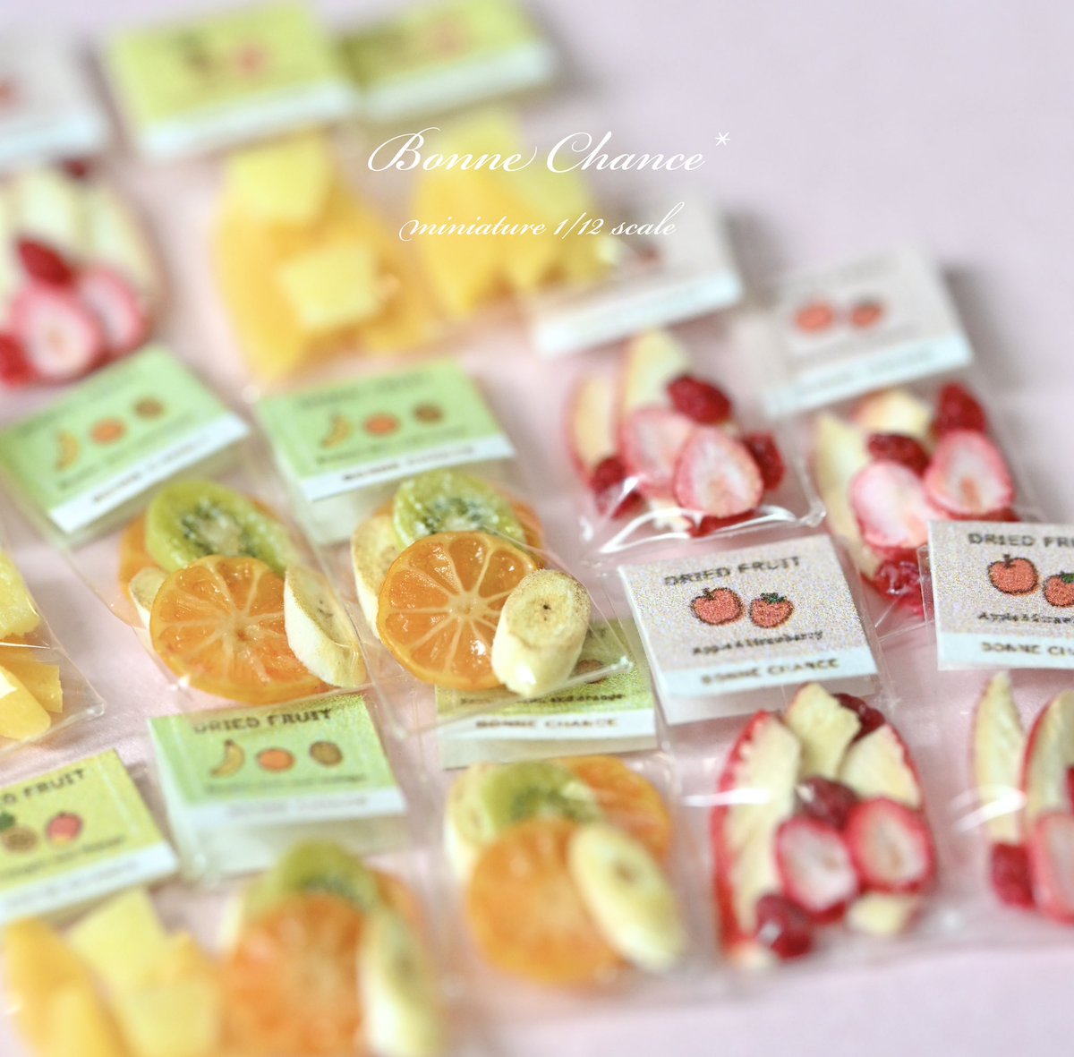 粘土でドライフルーツを作りました🍓
オレンジのスライスに苦戦しましたが
それらしく見えていたら嬉しいです🍊🤍

#ミニチュア
#ミニチュア極小技巧展2026