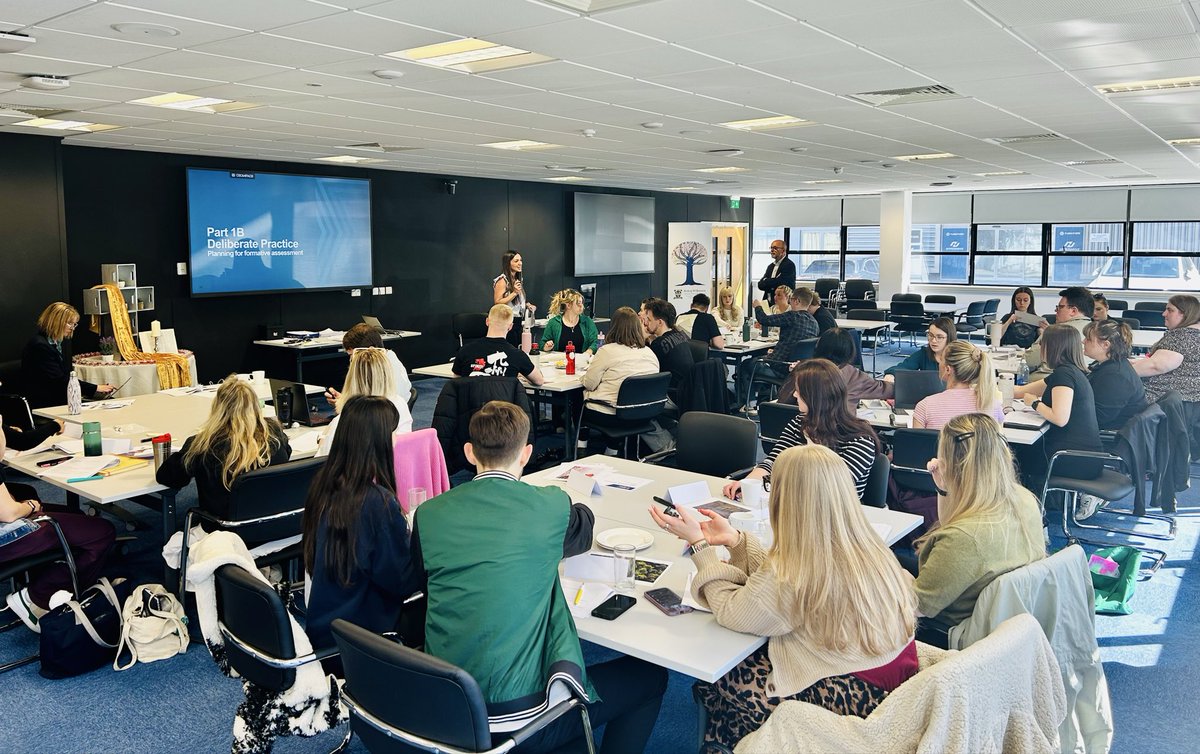 CforTeaching's tweet image. A great start to our morning, welcoming our ECT induction year 1 cohort. 
A valuable opportunity to demonstrate progress against the Teacher Standards and to engage, reflect and share practice with peers. 

#ECTE
#getintoteaching