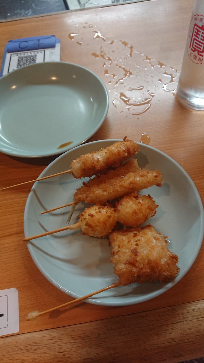その後、大阪来たらここ！なヨネヤにて軽く飲む！相も変わらず潤ハイがうまい