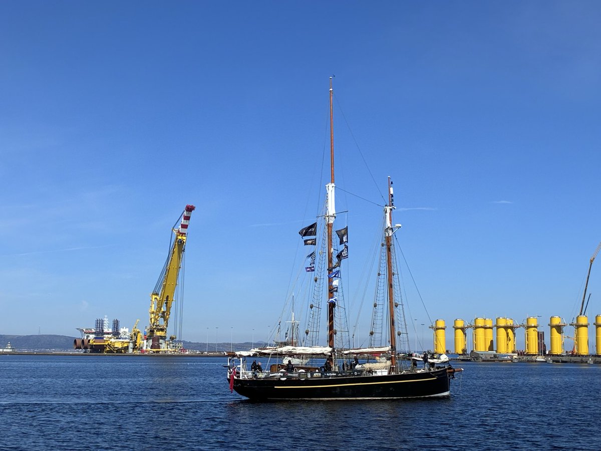 Royal Navy in Scotland tweet media
