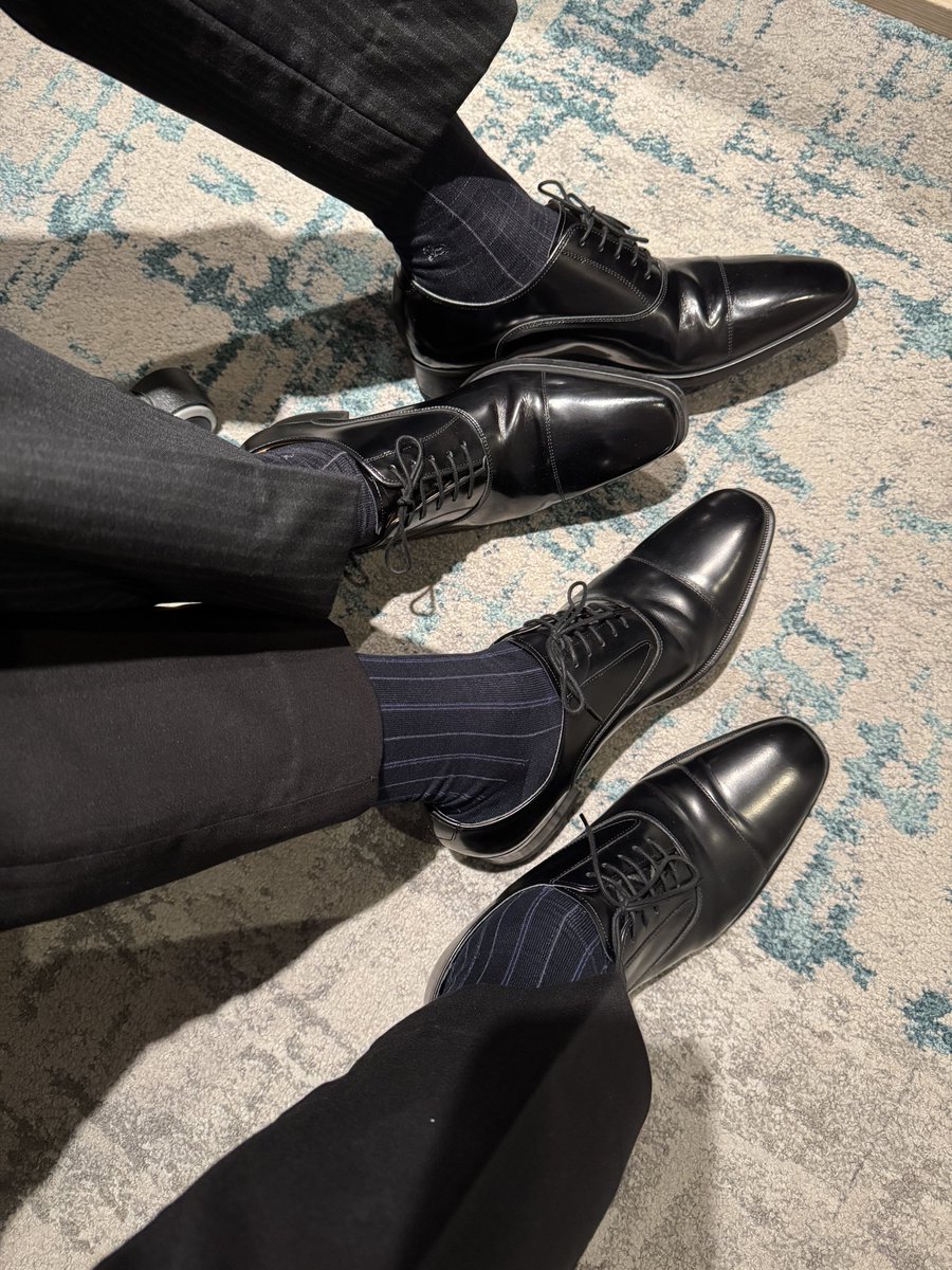 今天跟老爸一起穿Regal皮鞋👞，謝謝老爸買皮鞋送我