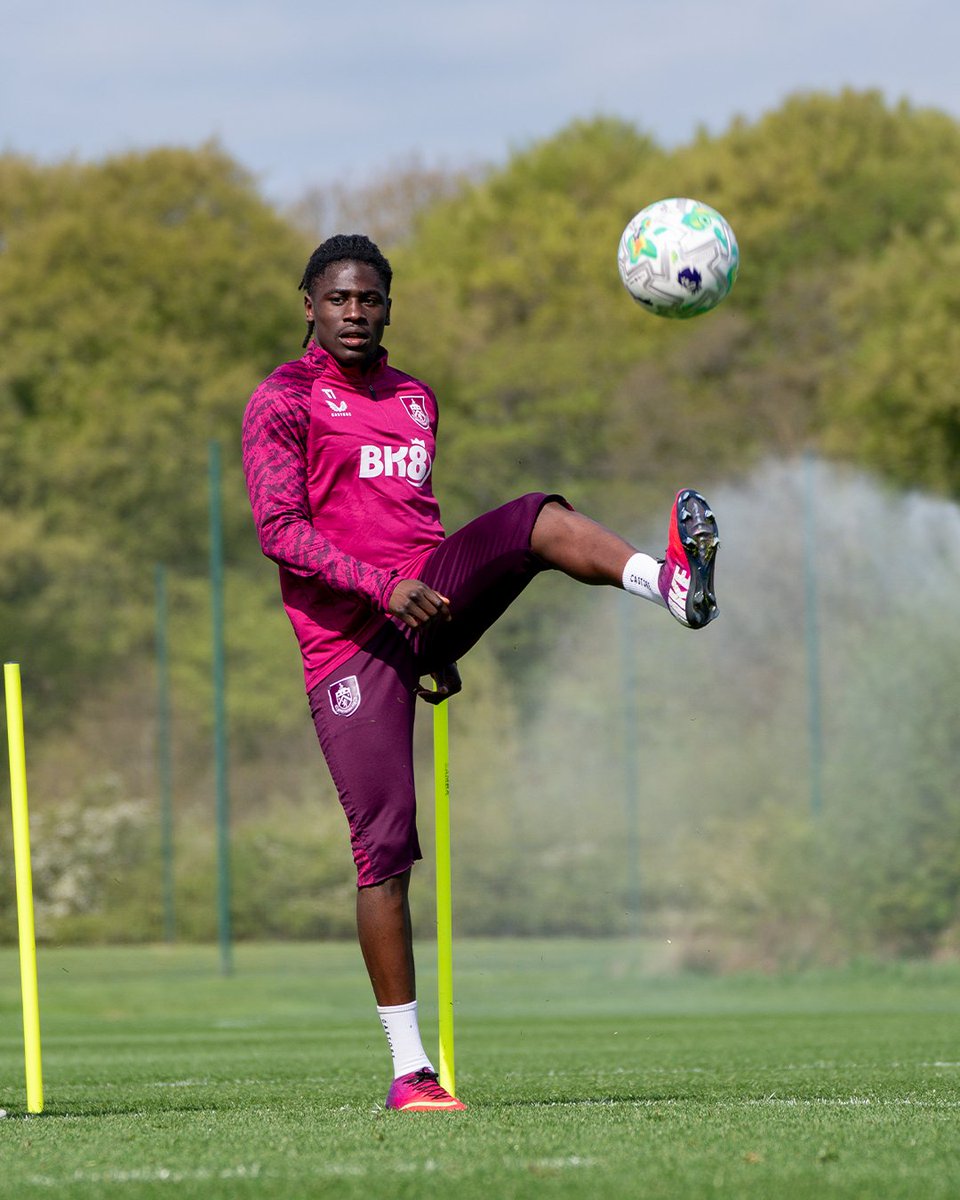 Burnley FC tweet media