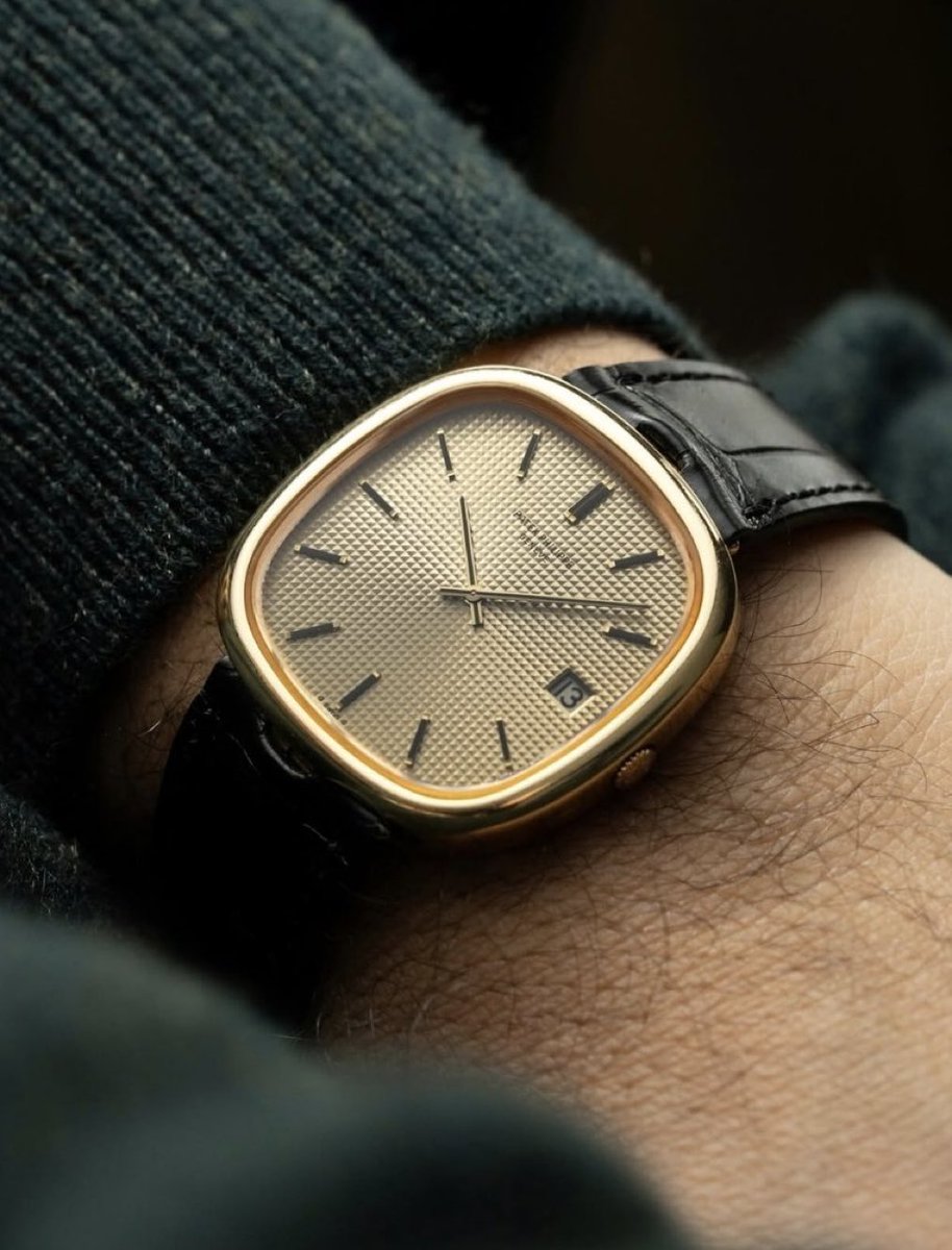 TheSlowTick's tweet image. Patek Philippe
📸: @GlobalWatchClub 
#watches #menswear #photography #luxury #gold #swiss #PatekPhilippe