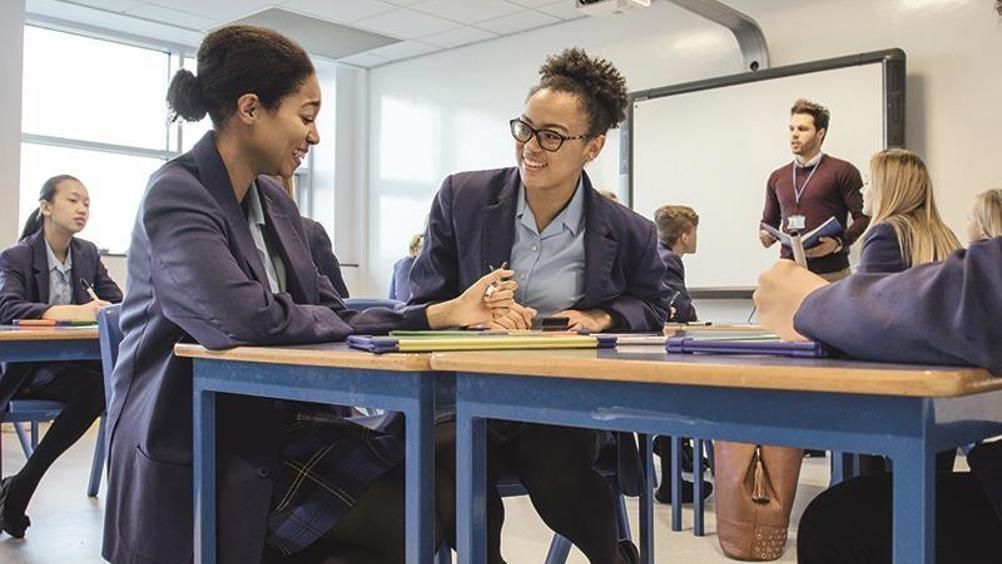 SecEd_Education's tweet image. A free 21-page SecEd guide to #teaching #oracy skills. Lots of practical ideas for #schools: Defining oracy – Disciplinary oracy – Teaching vocabulary – Assessing oracy – Oracy in year 7 – A culture of oracy – Oracy &amp;amp; disadvantage – Case studies &amp;amp; more: buff.ly/DD8CL5j