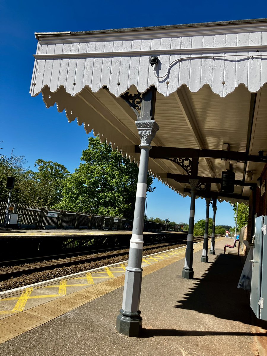 karen thompson tweet media