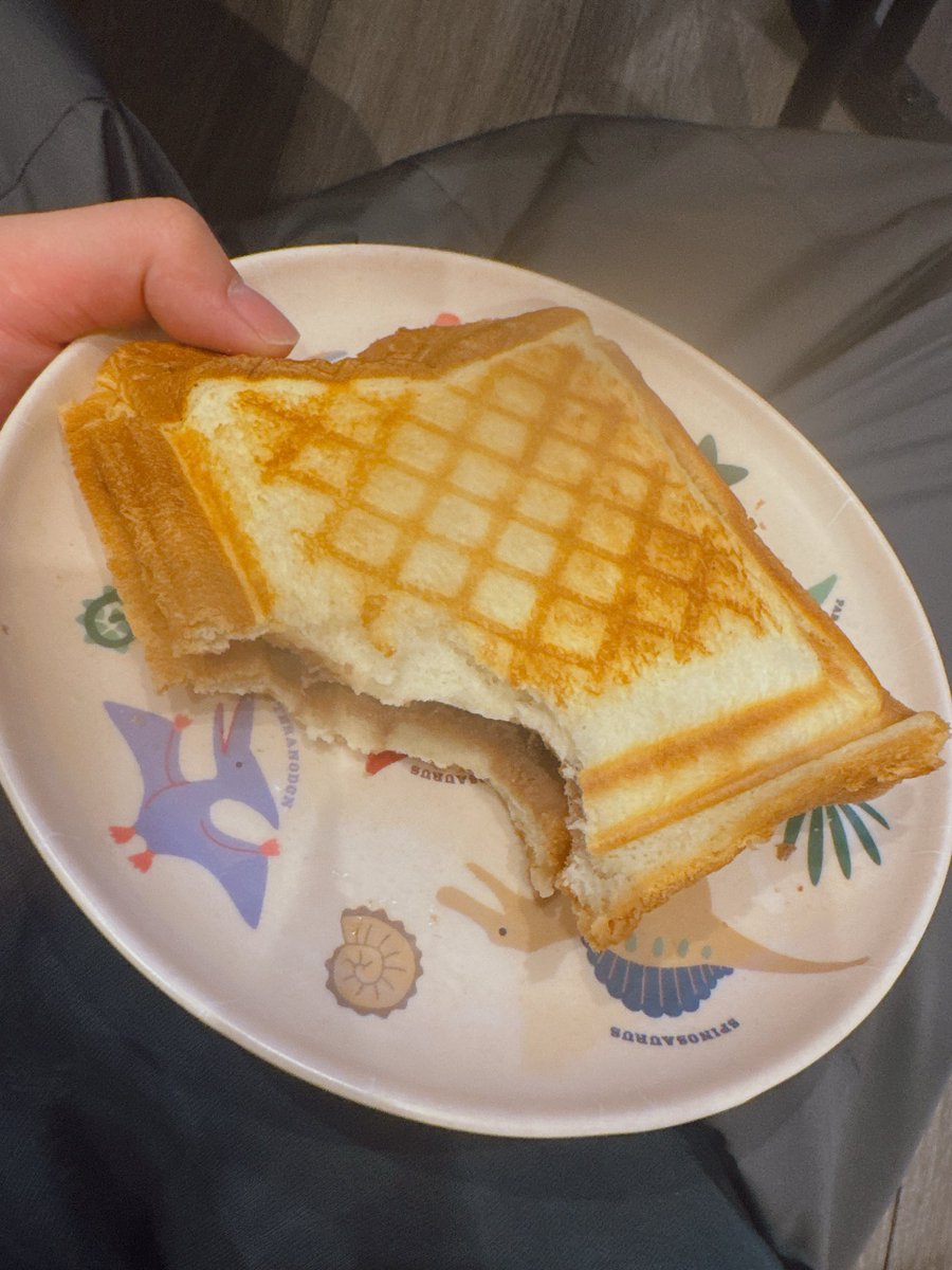 satoyugodesu's tweet photo. 配信ありがとうございました〜。

食べてたやつ。
ソイーツ。
ホイップ状にできるから、パンに塗って食べれるプロテイン。
美味いよ。

https://t.co/KJAJuMf6yk https://t.co/eI71qqtOy0
