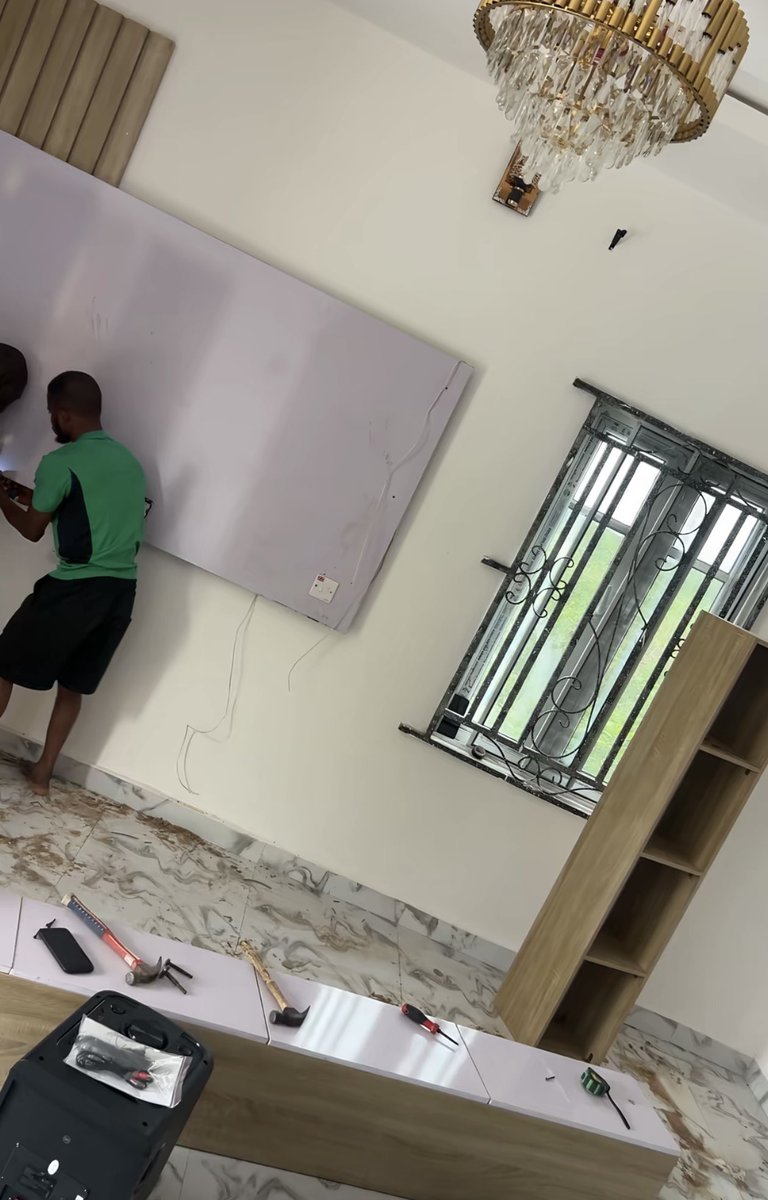 Hood lord tweet media