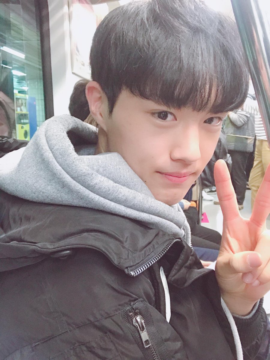 히나 tweet media