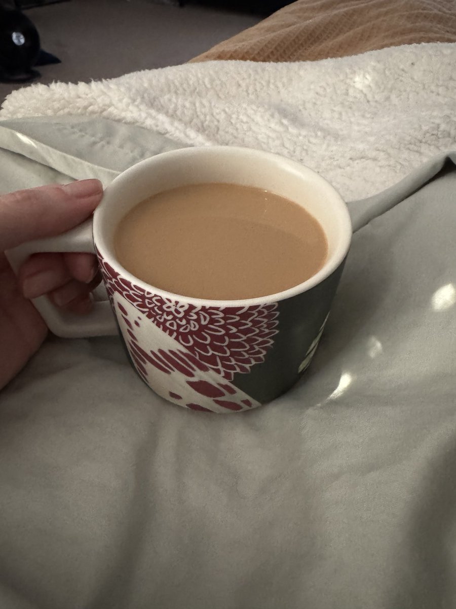 PinkProwess's tweet photo. moment of silence for the last cup of Making Coffee @R3birth 😭 https://t.co/01EgjmuV7S