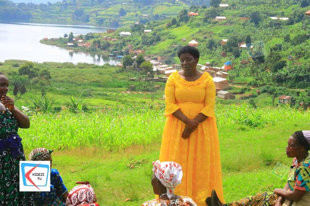 KigeziTv's tweet image. #HappeningNow

Rubanda Woman MP-elect Hon. Evelyne Ninsiima Kikafunda has pledged to prioritize healthcare improvement in Rubanda District, emphasizing the need to expand access to essential medical services, especially in hard-to-reach communities.
@EvelyneNinsiim1