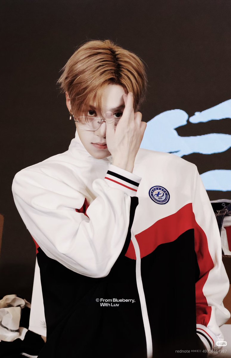 𝙖𝙧𝙣𝙤𝙞𝙧 tweet media