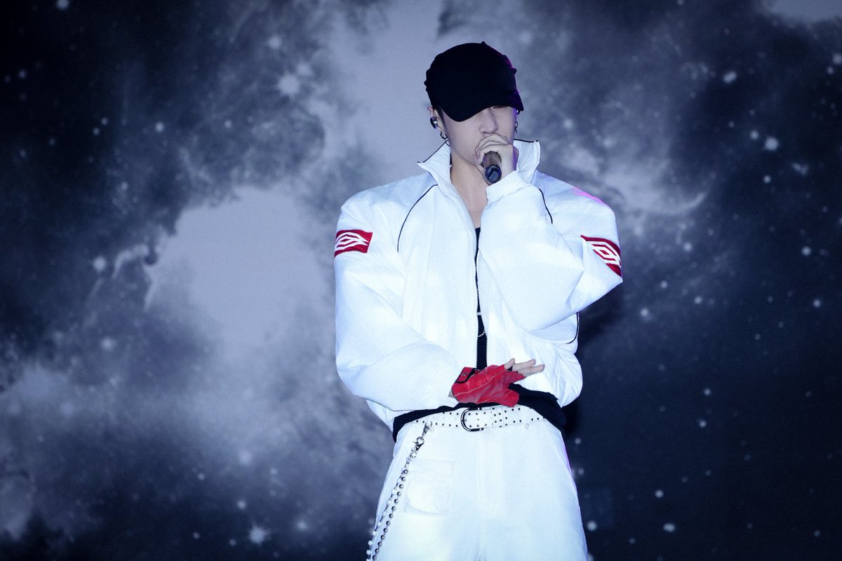 Lay Zhang Base 🚢⚓ tweet media