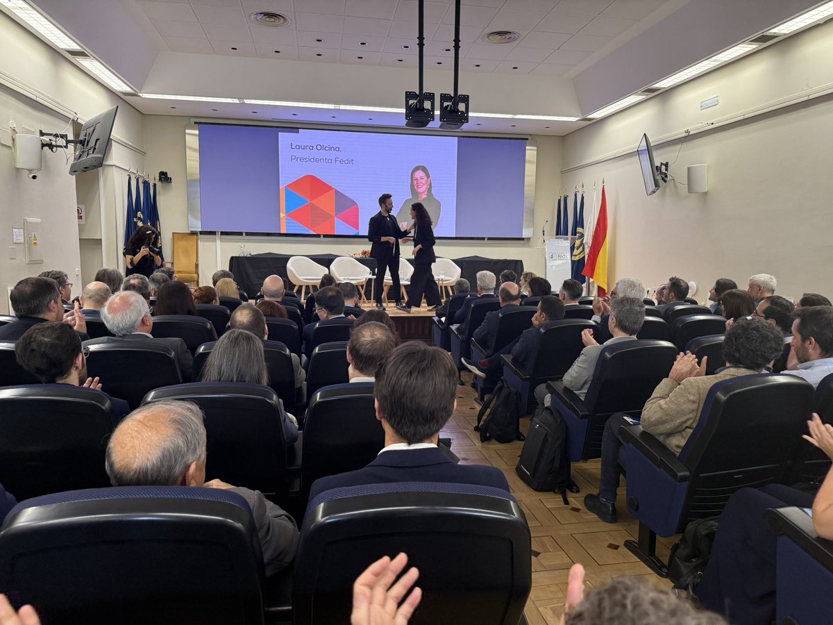 Fedit's tweet photo. El ecosistema de #Innovación no ha querido perderse la presentación del informe “Valor e impacto económico de los #CentrosTecnológicosFedit” y celebrar el 30 Aniversario de la Federación.
#InnovaciónConImpacto #TransferenciaTecnológica #GeneraciónDeConocimiento https://t.co/Np0WvcGGIn