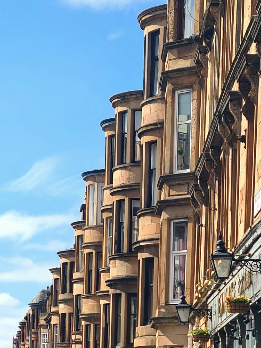 is_glasgow's tweet image. Tenement windows on Highburgh Road in the West End of Glasgow.

#glasgow #tenement #architecture #windowswednesday #architecturephotography