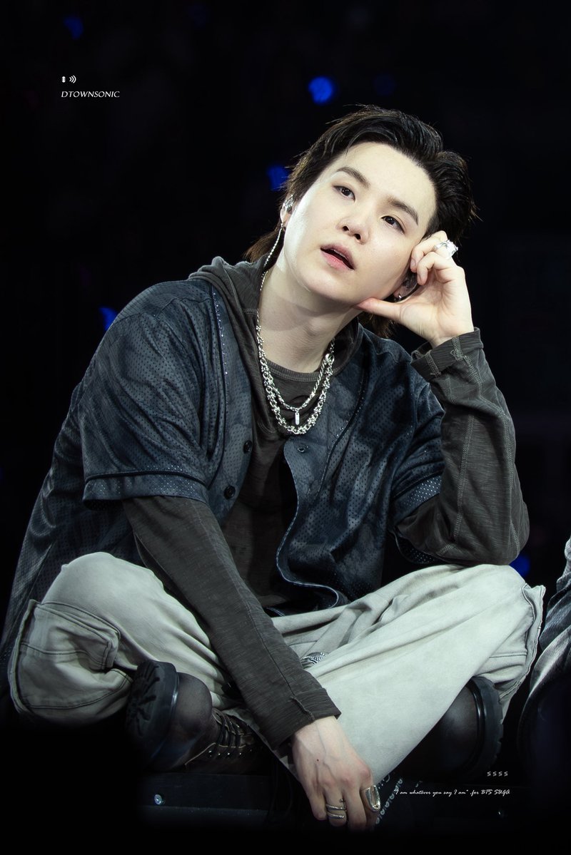 𝐆𝐞𝐧𝐢𝐮𝐬 𝐂𝐚𝐟𝐞 💬 tweet media