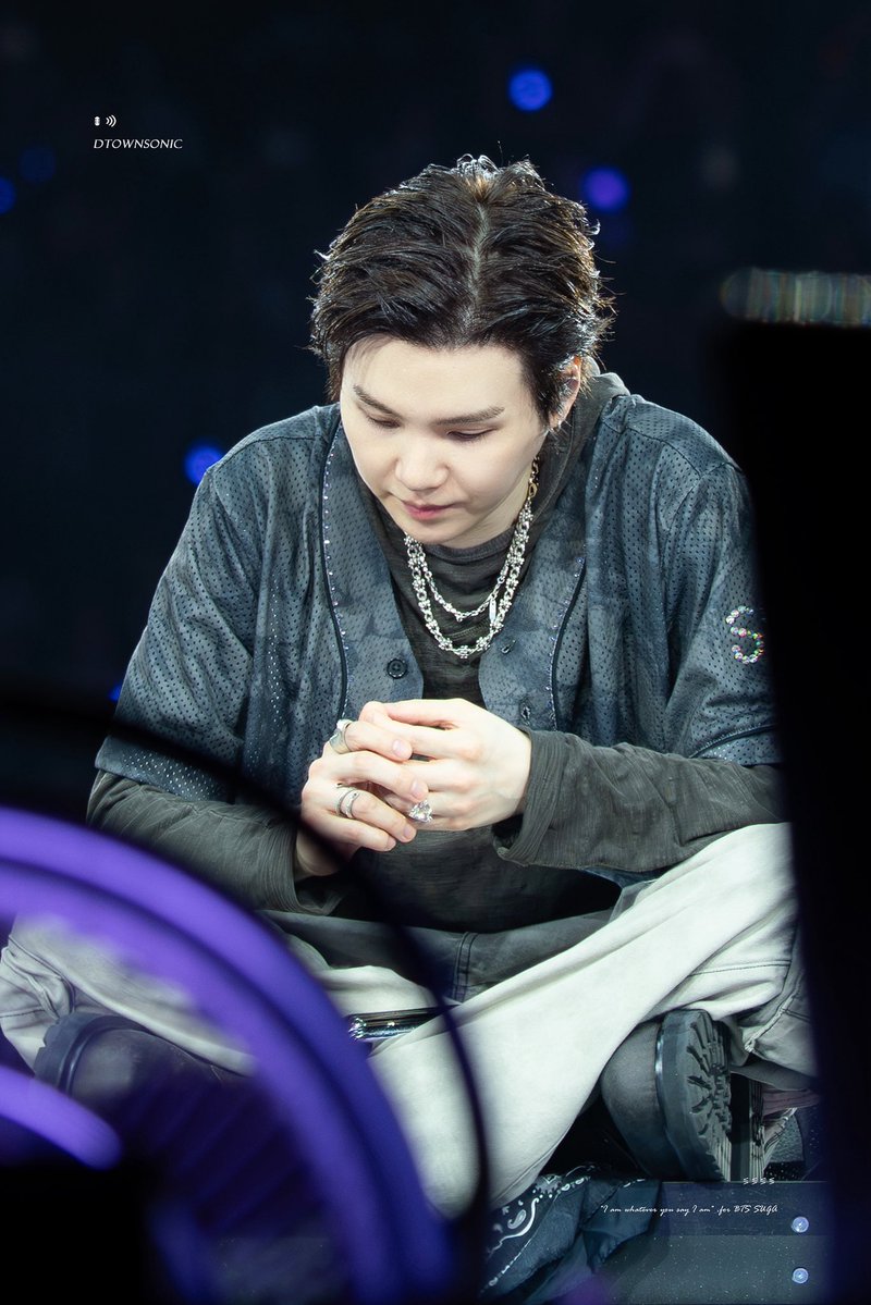 𝐆𝐞𝐧𝐢𝐮𝐬 𝐂𝐚𝐟𝐞 💬 tweet media