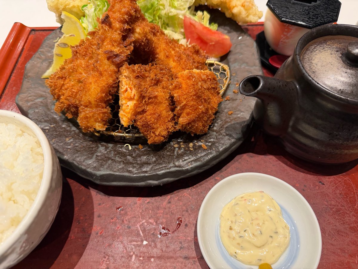 モチジ(マ) tweet media