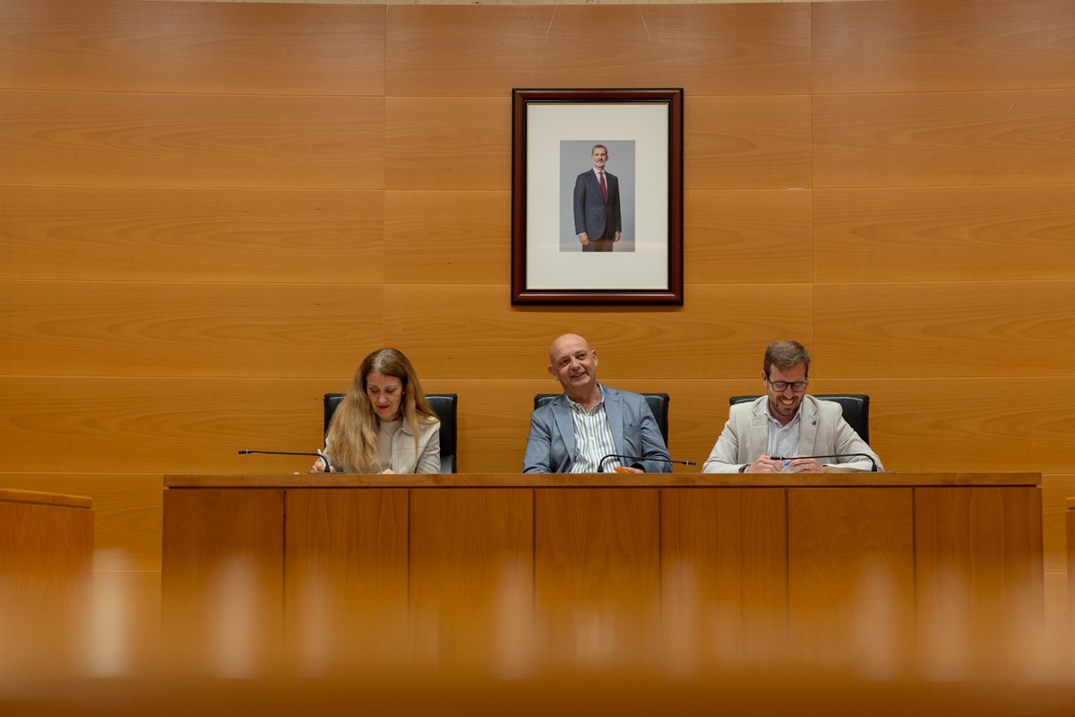 pacorodriguezdh's tweet photo. Celebramos la Junta Local de Seguridad con motivo de nuestra Feria de Mayo. Una reunión en la que se expone la coordinación entre los distintos agentes implicados en el buen desarrollo de nuestra feria. https://t.co/Lr06tjccYs