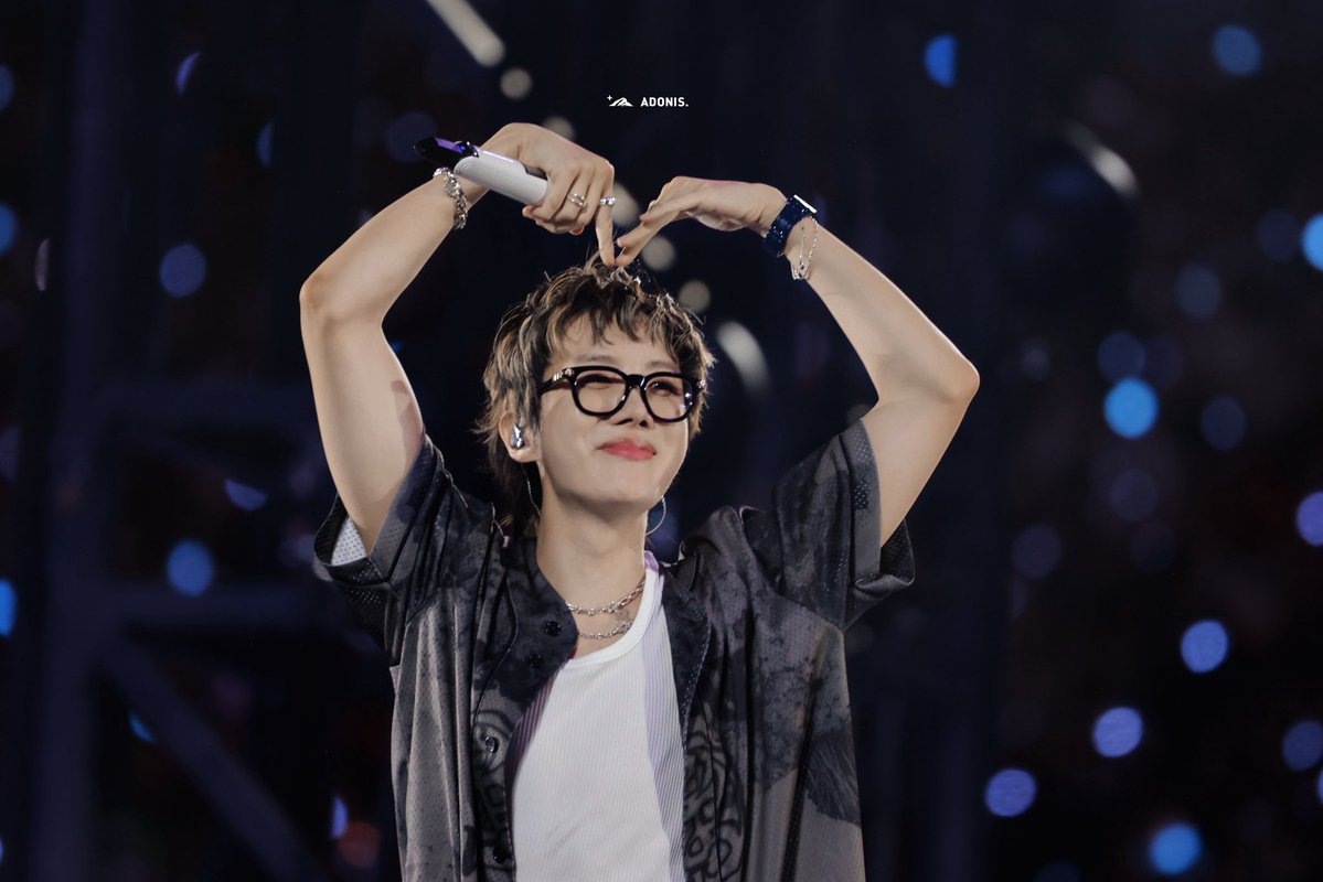 triz 🌥️ tweet media