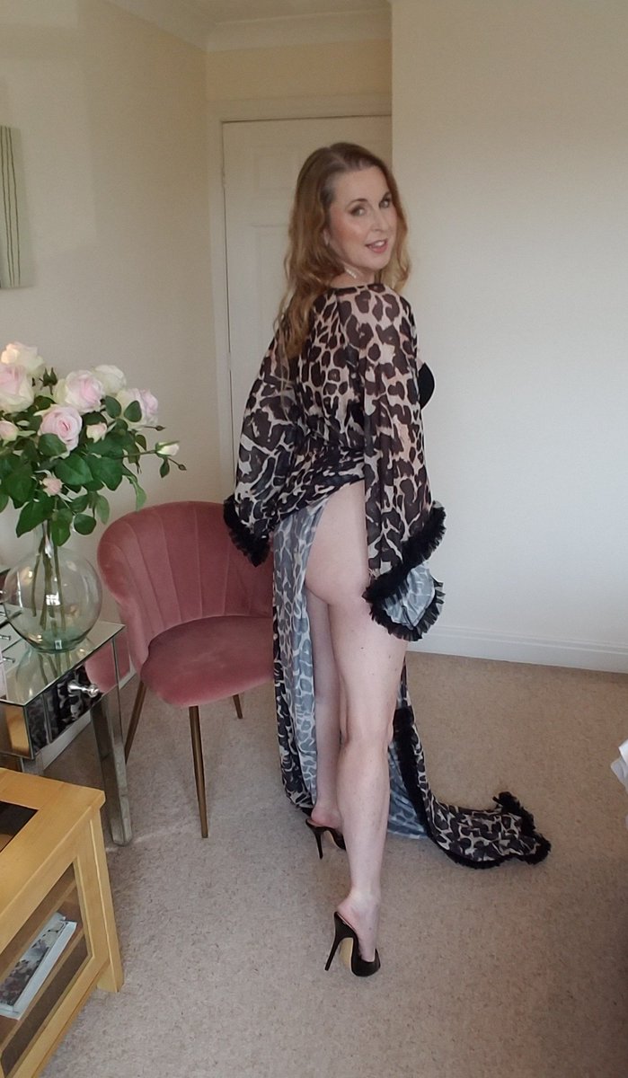 Sharon janney tweet media