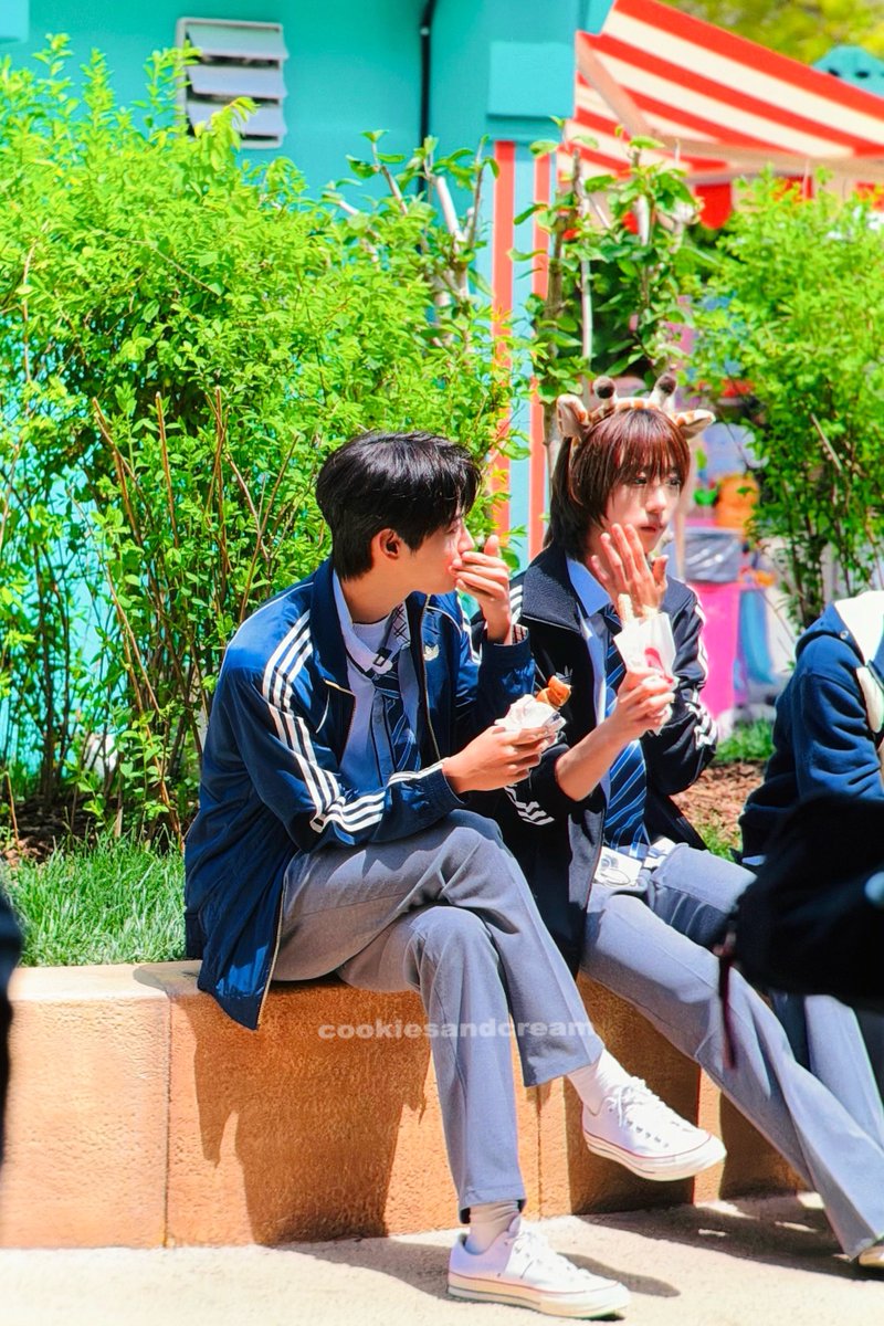 cookiesandcream tweet media