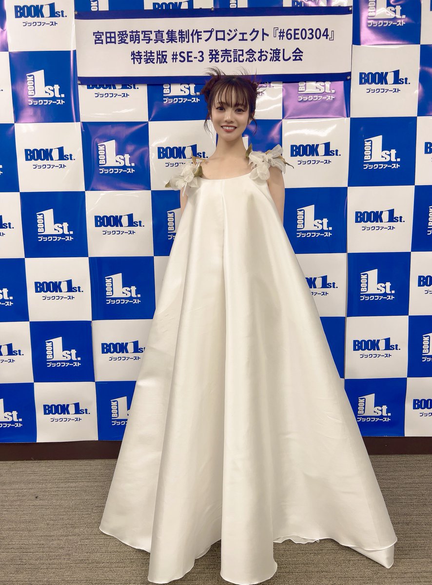 ブックファースト新宿店 tweet media