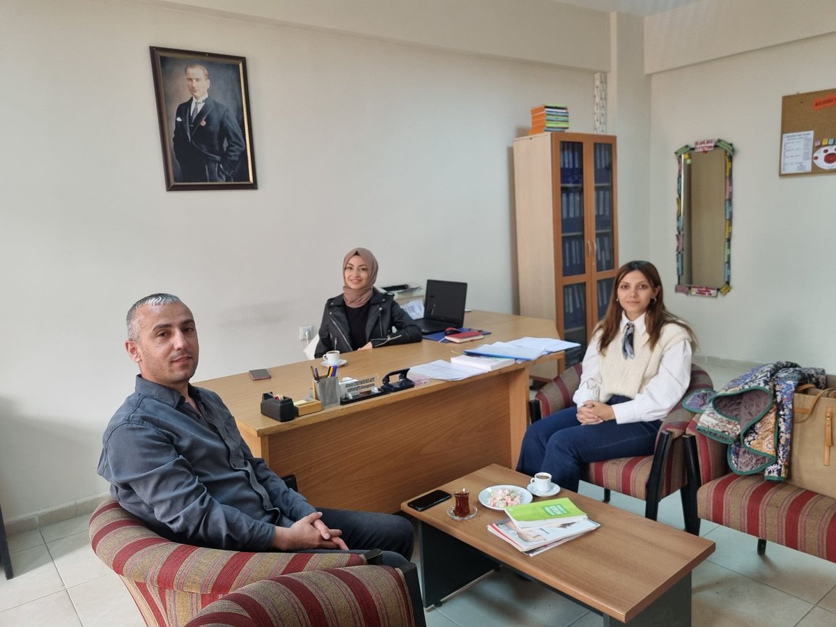 RamHakkari's tweet photo. 📍Bugün Gazi Mustafa Kemal Anadolu Lisesinde bulunan PDR servisini ziyaret ettik. Okulda yürütülen PDR ve Özel eğitim çalışmalarına dair müşavirlik hizmetinde bulunduk. 
@MebOrgm
@Hakkari_MEM @nrtttin_ylmz https://t.co/b3Oedjls6m