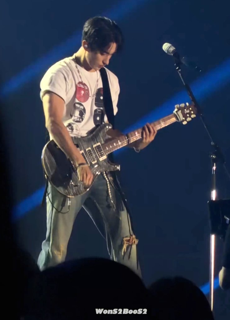 🌻 for rockstar dokyeom tweet media