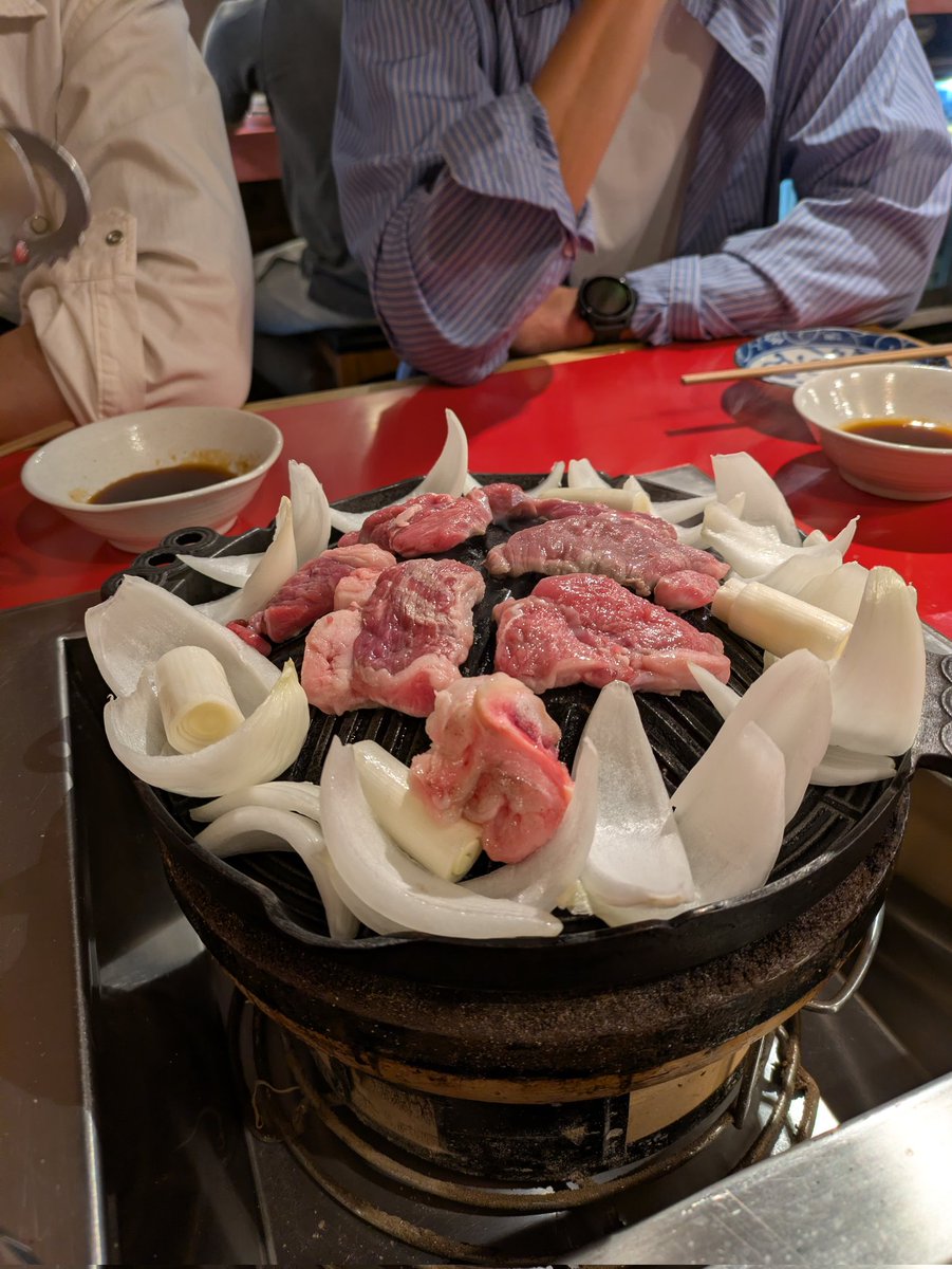 fukumen6's tweet photo. GW初日は同期とジンギスカン食べてきた。
脂少ないからいくらでも食える感じだったね🐑 https://t.co/wqGdJaBBw4