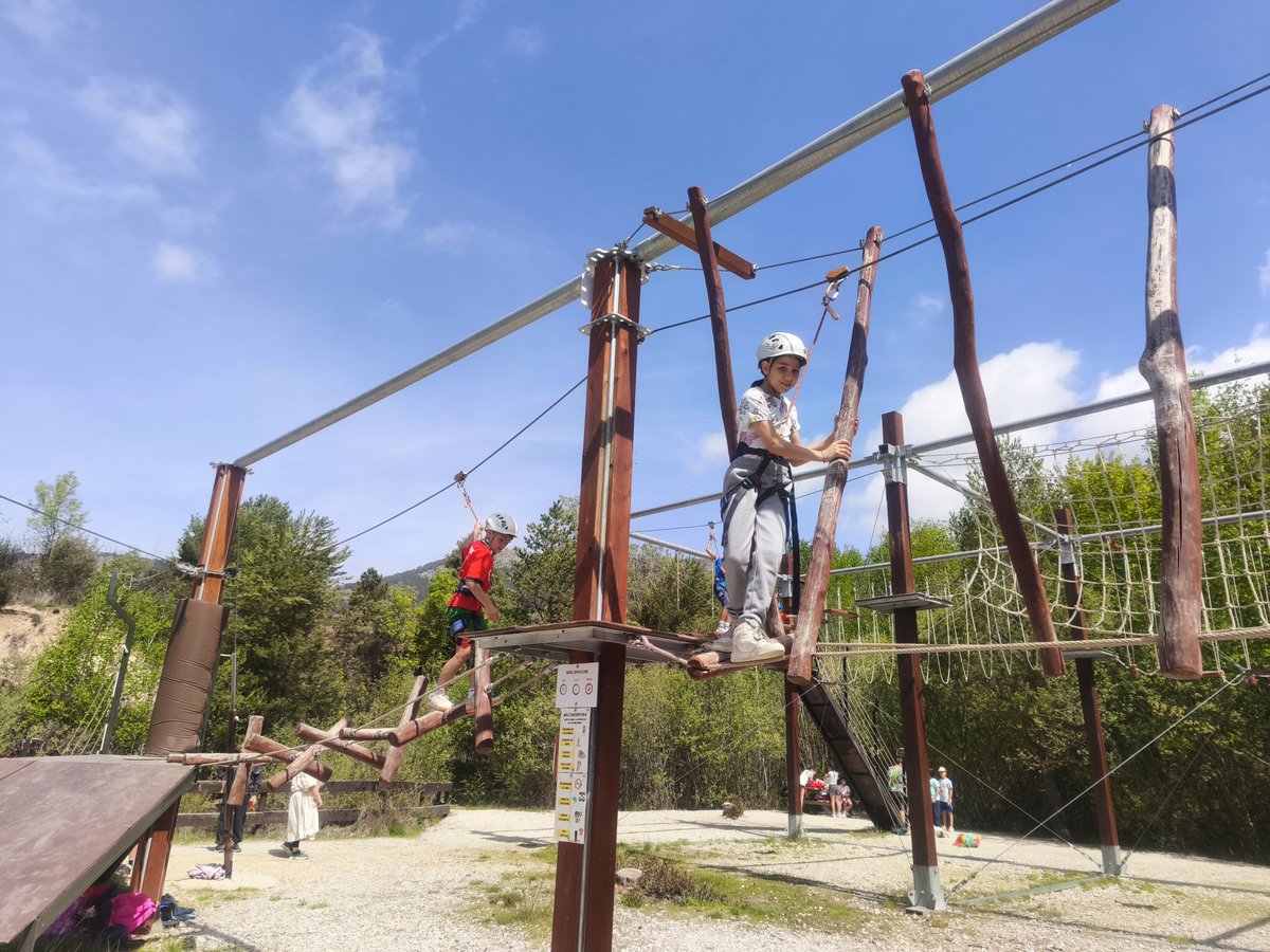 ColegioQuercus's tweet photo. Asombrosas aventuras en el corazón de la Sierra de Guadarrama.
La experiencia de nuestro alumnado de 4ºPrimaria en el @ValleAbedules ha sido más que inolvidable.
#ColegioQuercus #EducaciónPrimaria #Multiaventuras #ColesMadrid #BoadillaDelMonte https://t.co/S70FR3Zque