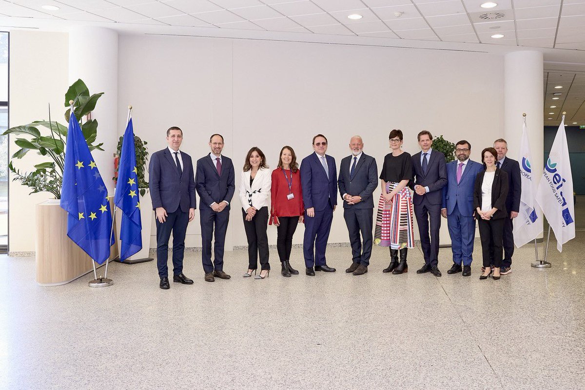 Today, I start my 2-day visit in 🇮🇹 with Parma - home of <a href="/EFSA_EU/">EFSA</a>

EFSA’s work is the backbone of Europe’s trusted food system - and a key asset for our global competitiveness. 
And strong science means strong food safety.