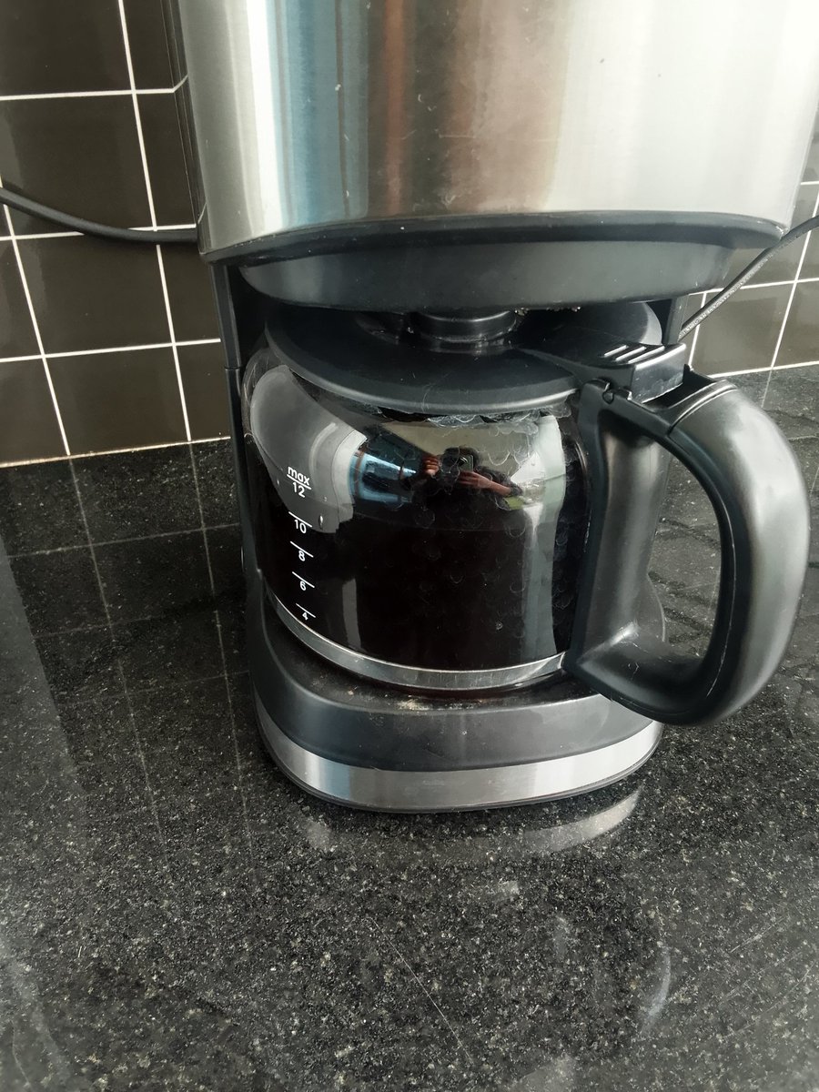 JoylizzaMwangi's tweet image. Naconsume kama comrade 😂😂

No work-life balance hii adulting na startup life 🥲

Usiku kwa ofisi, during the day hackathon, kesho hackathon 🙆🏻‍♀️

#WomenInTech
#BuildWithAT
#WeLoveNerds