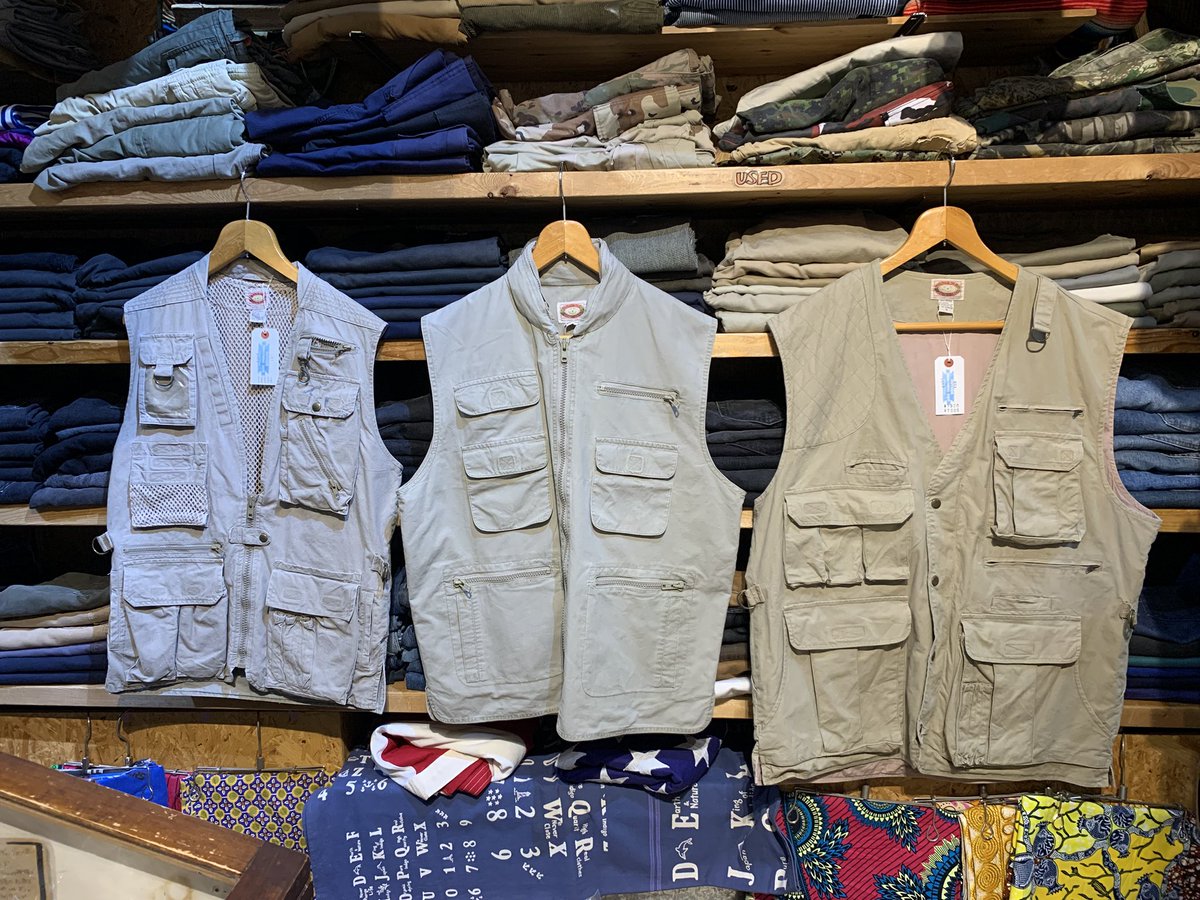 バナナリパブリック　ハンティングベスト　XL USED BANANA REPUBLIC Hunting Vest Size 1枚目写真左から S Mぐらい
