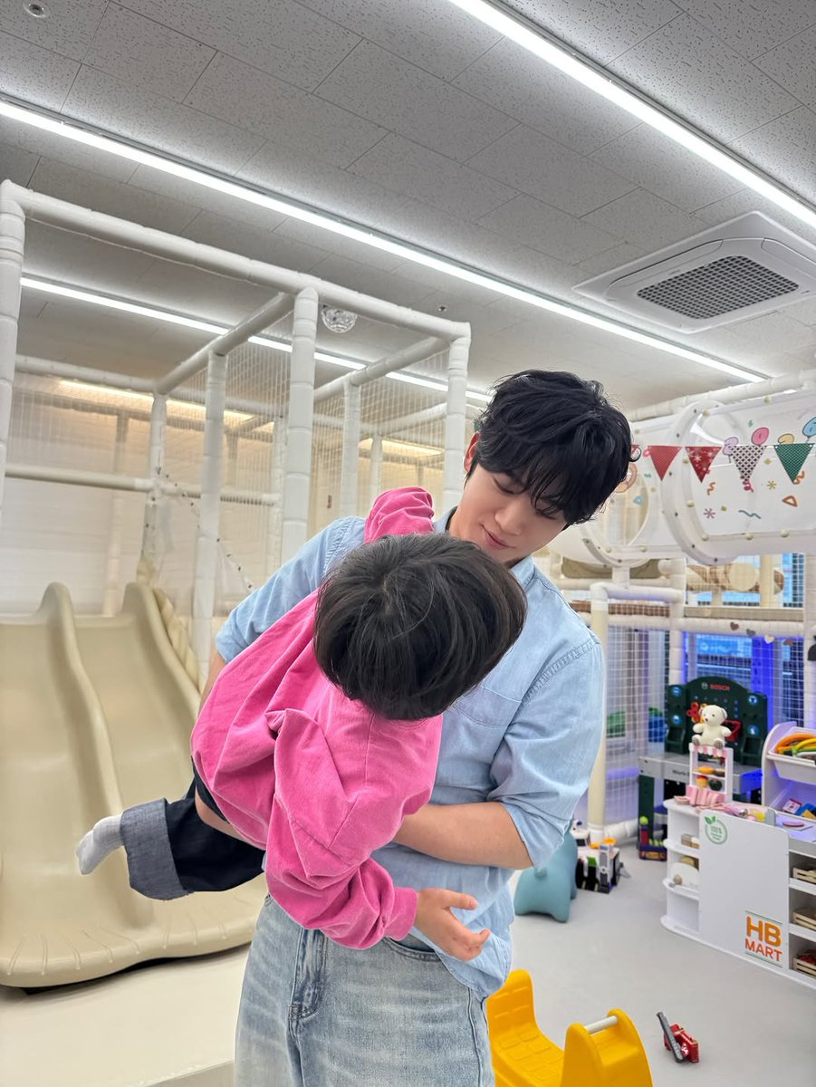 요한너의뒤에서@sajlove tweet media