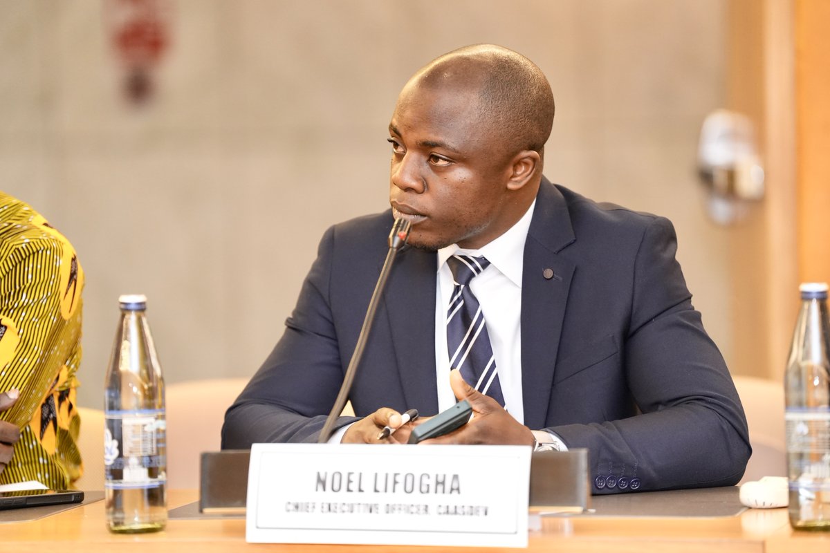 UNDPAfrica's tweet photo. @ChibuluLuo @ECA_OFFICIAL @UNDPplanet @ACMI_Africa @UNEthiopia @mznaab @UNIDO @UNDPEthiopia @claverGatete @ZeynuUmmer @UNDPResilience @AfricanUnionUN @_AfricanUnion @UNFCCC @AU_ETTIM @UNDPGhana "Africa will not industrialize in the dark.

But energy alone is not enough; skilled youth are essential to translating power into jobs and industrial growth."

💬 Noel Lifogha, CEO, CAASDEV and @Y4Cofficial awardee

#ARFSD12 #Youth4Climate https://t.co/La1h9OEbk8