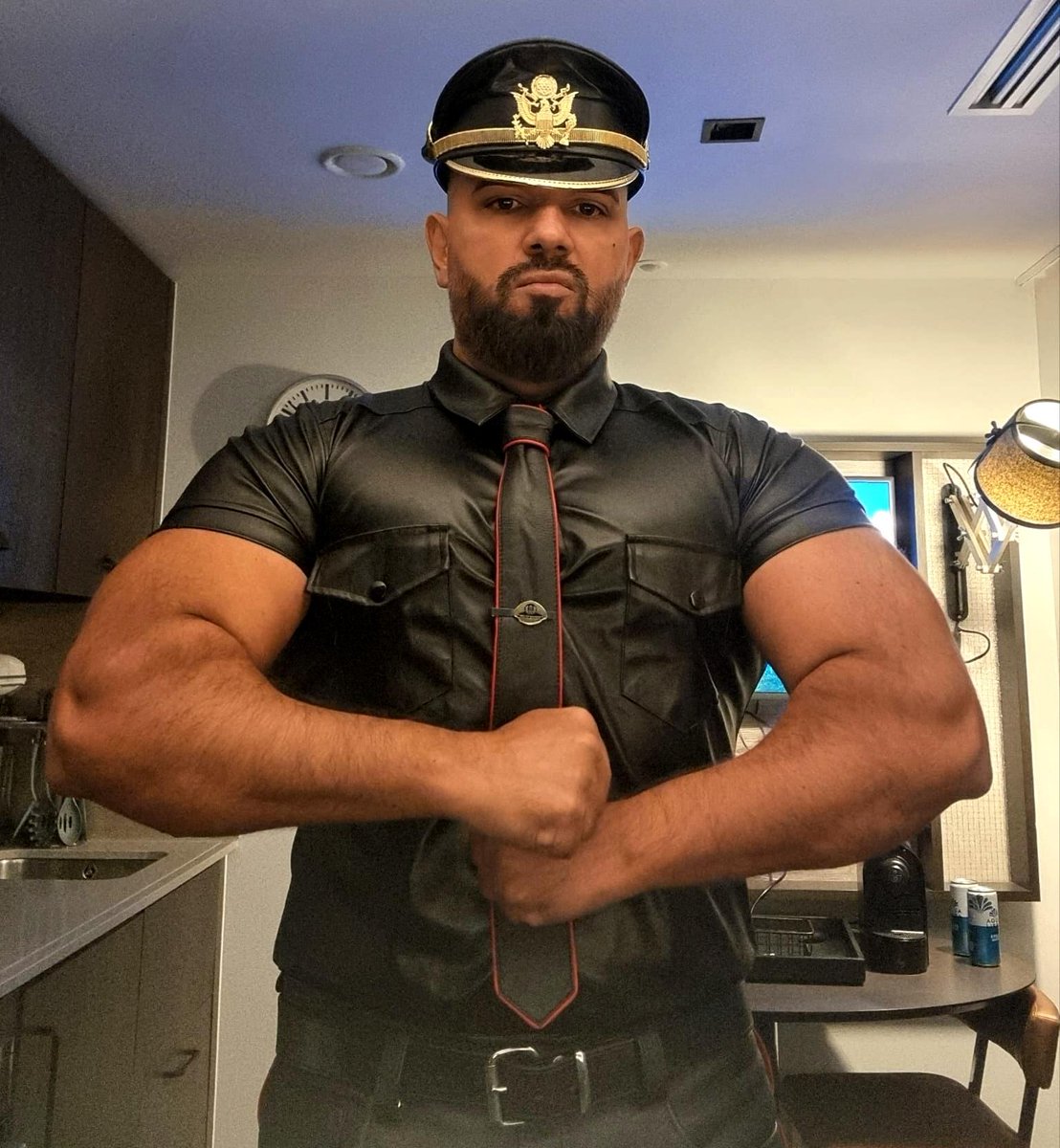 AlphaCigarBoss tweet media